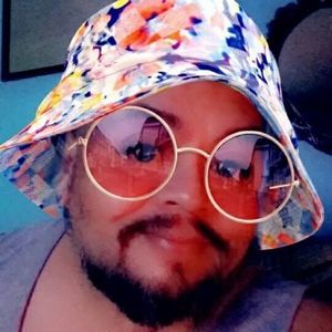 Meet your Posher, José